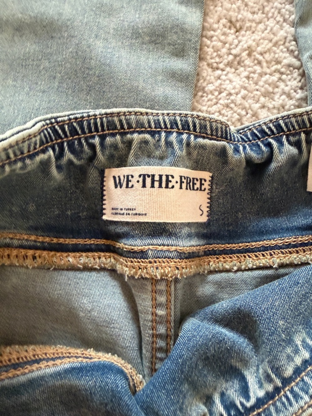 We The Free Jeans in Light Blue Wash- size S - Picture 4 of 5